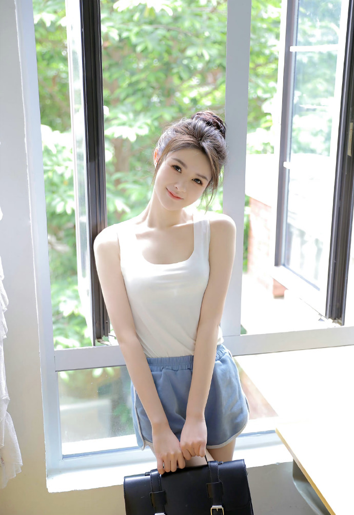 我是谁 封面