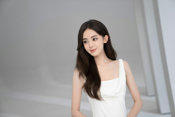 玛丽与魔女之花 封面