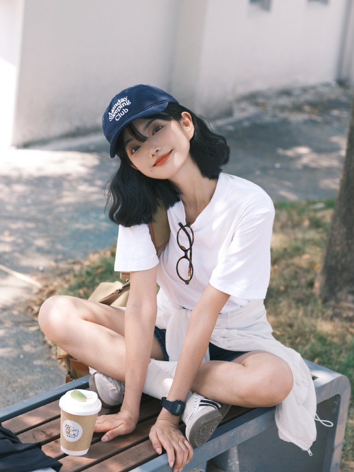 影评配图 · 假期也能账号同步 · 都市